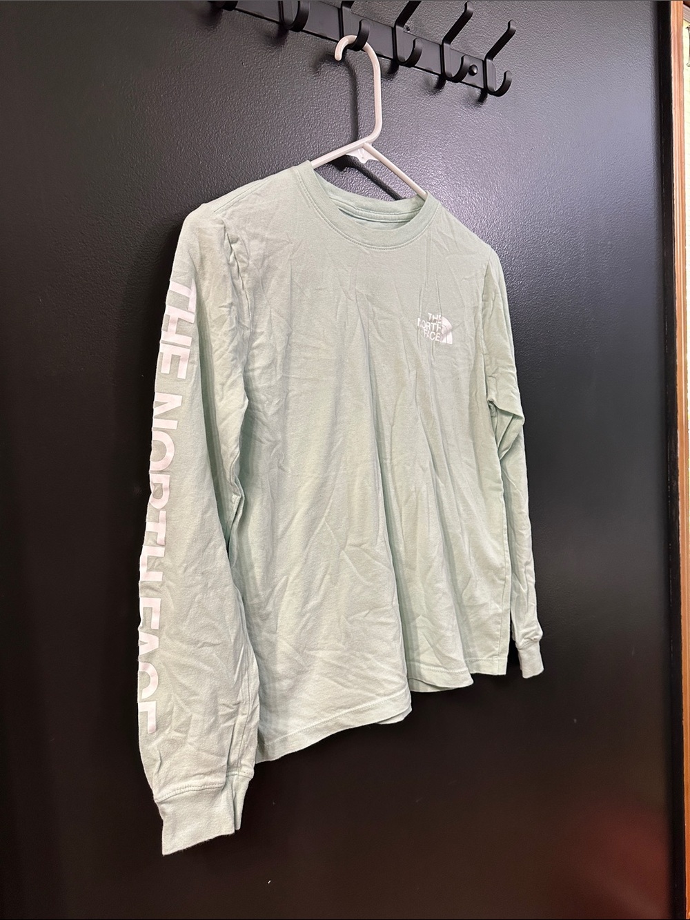 The North Face Woen’s Long Sleeve Logo Tee - Light Sage
